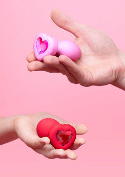 B-Vibe Vibrating Heart Plug S/M